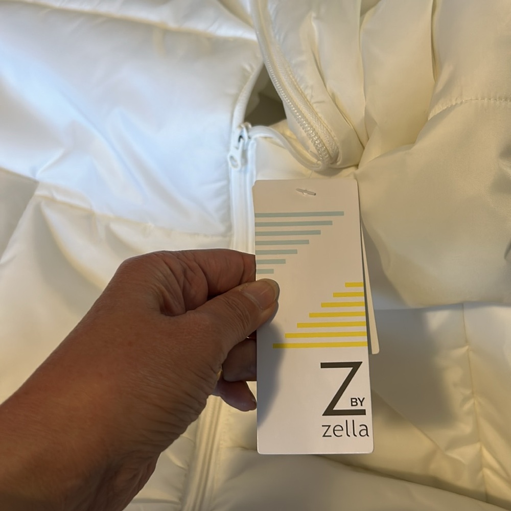 Zella long hooded white vest NWT - Picture 7 of 10